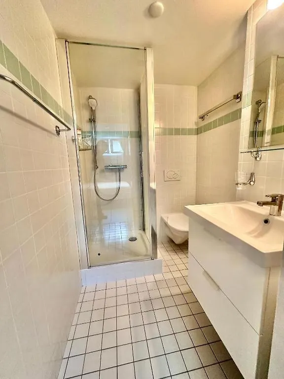 2 Room Apartment, Free Parking And Wifi Genève 0*,