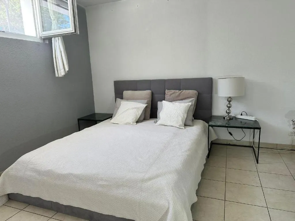 2 Room Apartment, Free Parking And Wifi Genève 0*,  Suisse