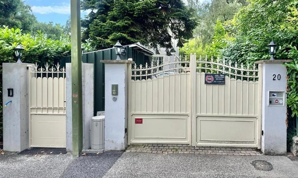 2 Room Apartment, Free Parking And Wifi Genève Appartement