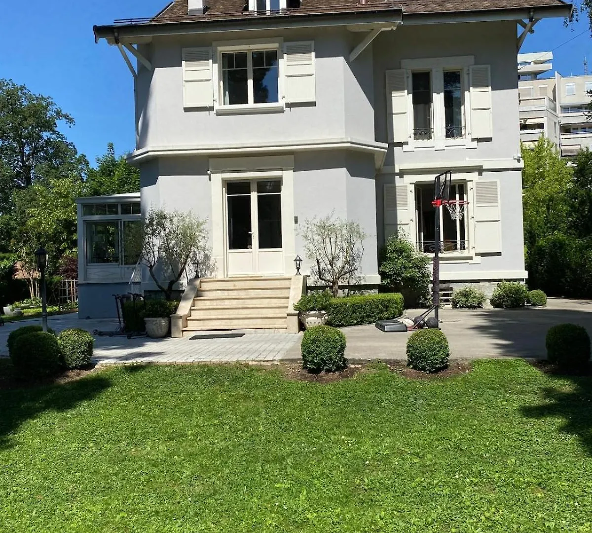 2 Room Apartment, Free Parking And Wifi Genève
